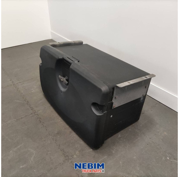 Diversen Diversen - UX0000018 - Gereedschapskist kunststof 75x40x45cm - Резервни части за Камион: снимка 3 Diversen Diversen - UX0000018 - Gereedschapskist kunststof 75x40x45cm - Резервни части за Камион: снимка 3
