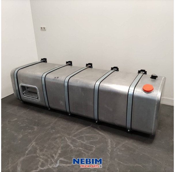 Diversen Diversen - UX0000401 - Brandstoftank 990L - Резервни части за Камион: снимка 2 Diversen Diversen - UX0000401 - Brandstoftank 990L - Резервни части за Камион: снимка 2