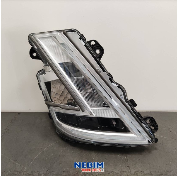 Volvo Volvo - 24056514 - Koplamp rechts FH4B - Резервни части за Камион: снимка 1 Volvo Volvo - 24056514 - Koplamp rechts FH4B - Резервни части за Камион: снимка 1