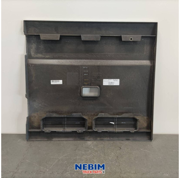 Volvo Volvo - 78640695 - Chassis skirt midden links - Резервни части за Камион: снимка 2 Volvo Volvo - 78640695 - Chassis skirt midden links - Резервни части за Камион: снимка 2