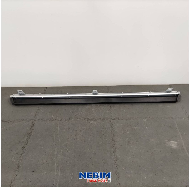 Volvo Volvo - 84173254 - Bumperspoiler midden - Резервни части за Камион: снимка 2 Volvo Volvo - 84173254 - Bumperspoiler midden - Резервни части за Камион: снимка 2
