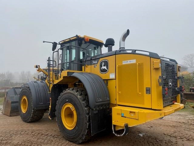 John Deere 744 P MIETE / RENTAL (12002124) - Колесен товарач: снимка 3 John Deere 744 P MIETE / RENTAL (12002124) - Колесен товарач: снимка 3