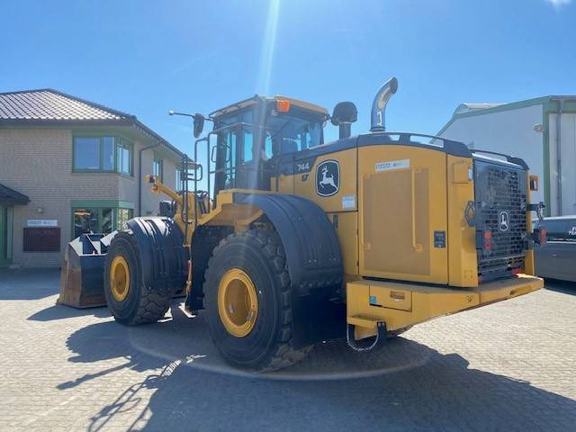 John Deere 744 P MIETE / RENTAL (12002124) - Колесен товарач: снимка 3 John Deere 744 P MIETE / RENTAL (12002124) - Колесен товарач: снимка 3