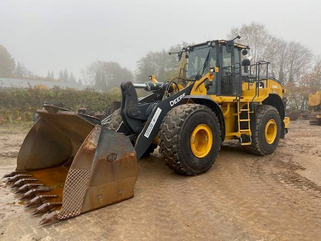 John Deere 744 P MIETE / RENTAL (12002124) - Колесен товарач: снимка 1 John Deere 744 P MIETE / RENTAL (12002124) - Колесен товарач: снимка 1