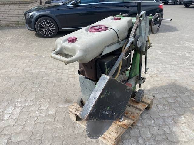 Lissmac FS-16 D/I (12005321) - Строителна техника: снимка 2 Lissmac FS-16 D/I (12005321) - Строителна техника: снимка 2