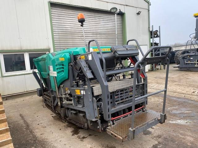 Vögele Super 800i MIETE / RENTAL (12001592) - Асфалтополагач: снимка 5 Vögele Super 800i MIETE / RENTAL (12001592) - Асфалтополагач: снимка 5