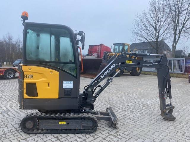 Volvo EC 20 E MIETE / RENTAL (12001805) - Мини багер: снимка 5 Volvo EC 20 E MIETE / RENTAL (12001805) - Мини багер: снимка 5