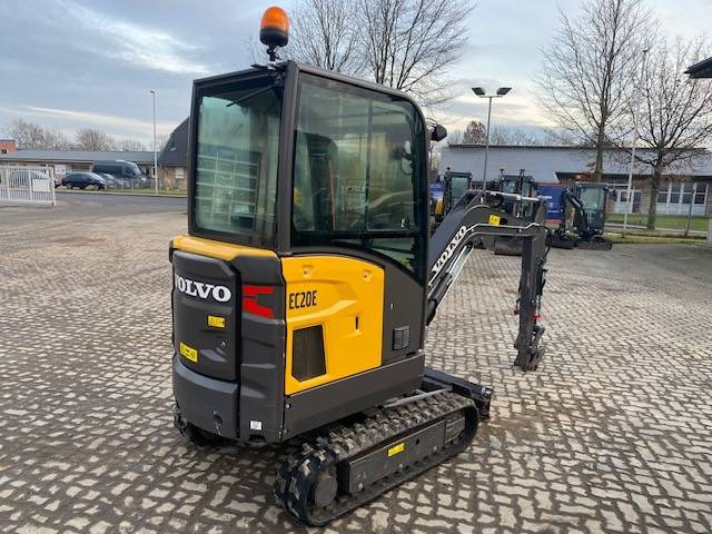 Volvo EC 20 E MIETE / RENTAL (12001812) - Мини багер: снимка 5 Volvo EC 20 E MIETE / RENTAL (12001812) - Мини багер: снимка 5