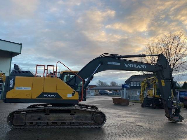 Верижен багер Volvo EC 250 E NL MIETE / RENTAL (12001054): снимка 6