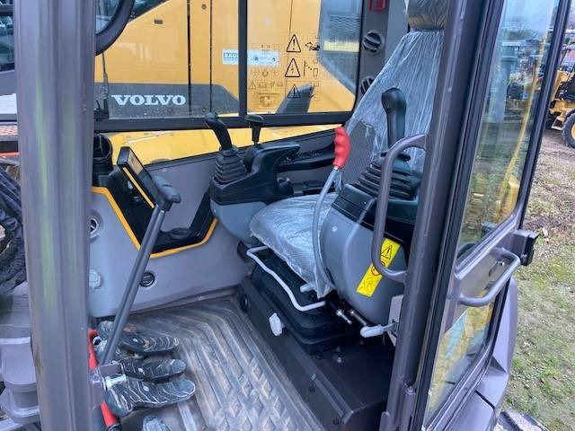 Мини багер Volvo ECR 88 D X1+X3, VAH MIETE / RENTAL (12002080): снимка 20
