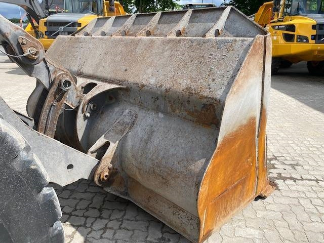 Колесен товарач Volvo L 120 H MIETE / RENTAL (12001931): снимка 9 Колесен товарач Volvo L 120 H MIETE / RENTAL (12001931): снимка 9