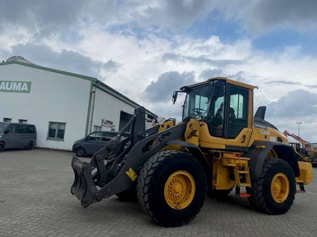 Volvo L 90 H MIETE / RENTAL (12001013) - Колесен товарач: снимка 1 Volvo L 90 H MIETE / RENTAL (12001013) - Колесен товарач: снимка 1