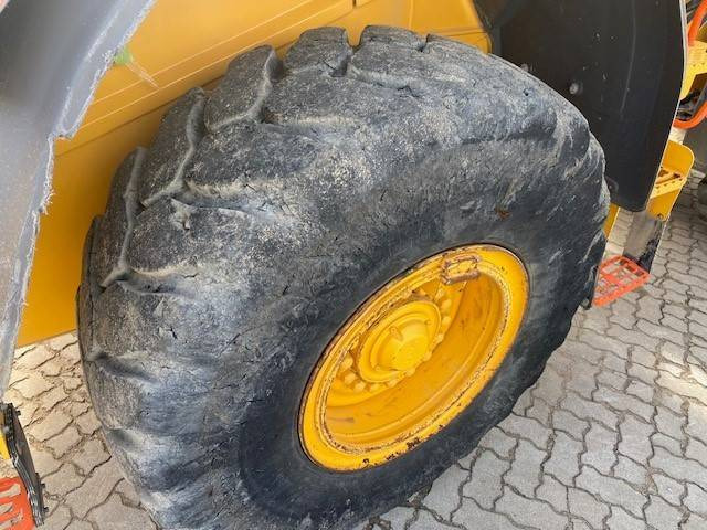 Колесен товарач Volvo L 90 H MIETE / RENTAL (12002215): снимка 17