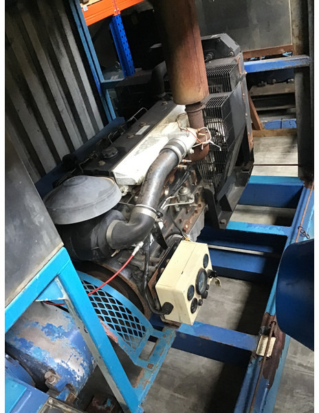 Perkins 1006-6 POMP 800 BAR USED - Водна помпа: снимка 2 Perkins 1006-6 POMP 800 BAR USED - Водна помпа: снимка 2