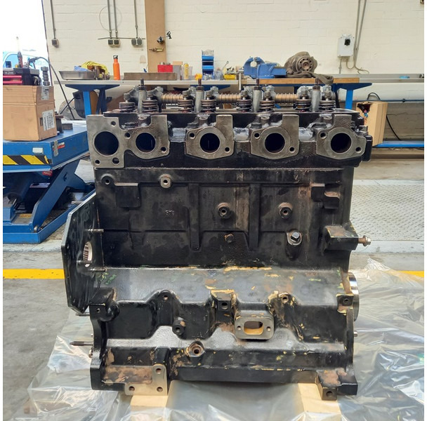 John Deere 4045TF270 LONG-BLOCK - Строителна техника: снимка 2 John Deere 4045TF270 LONG-BLOCK - Строителна техника: снимка 2