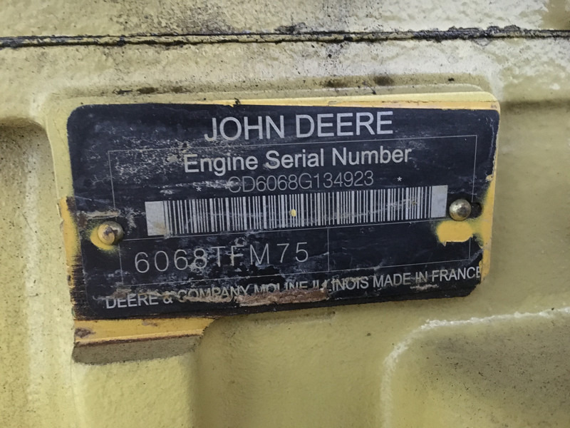 Строителна техника John Deere 6068TFM75 FOR PARTS: снимка 6