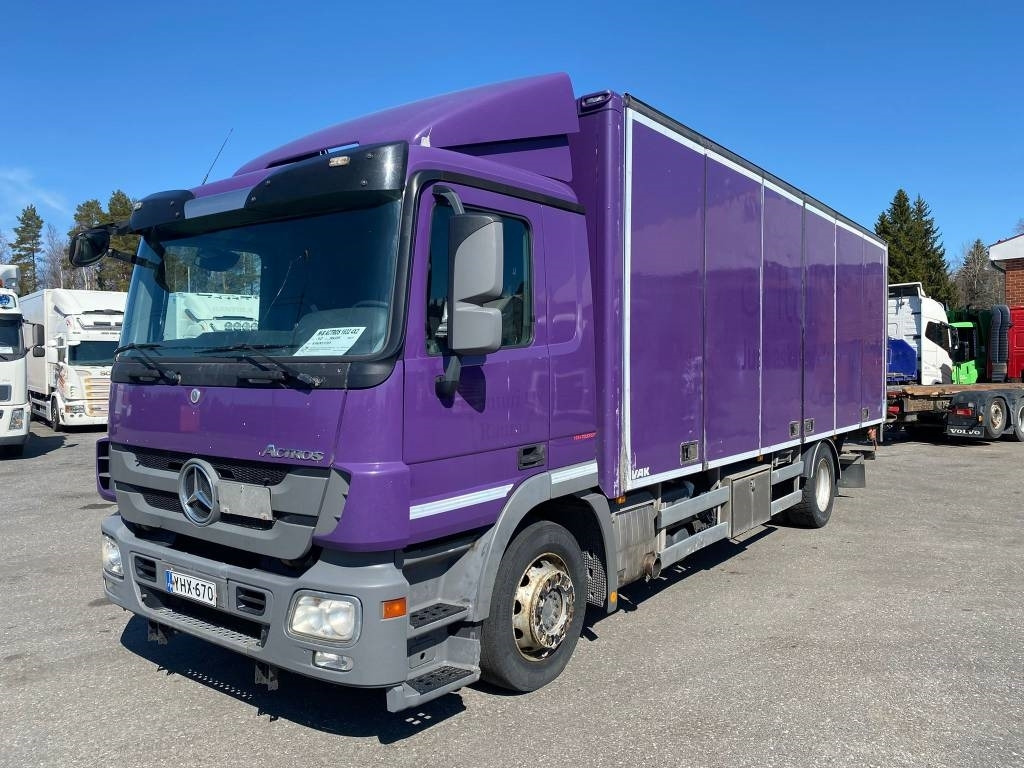 Mercedes-Benz Actros 1832 - Камион фургон: снимка 1 Mercedes-Benz Actros 1832 - Камион фургон: снимка 1