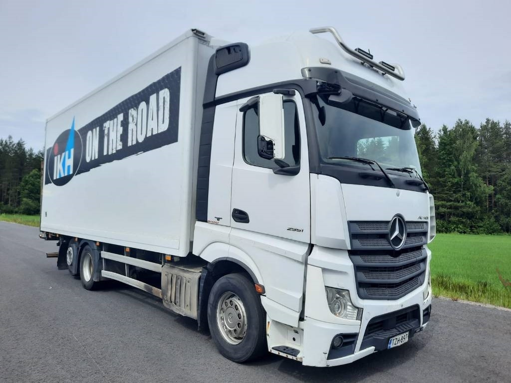 Mercedes-Benz Actros 2551 - Камион фургон: снимка 2 Mercedes-Benz Actros 2551 - Камион фургон: снимка 2