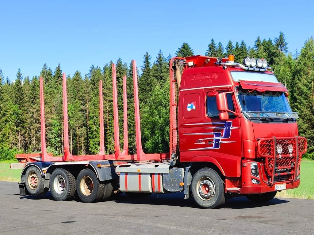 Volvo FH16 - Камион за дърва: снимка 2 Volvo FH16 - Камион за дърва: снимка 2