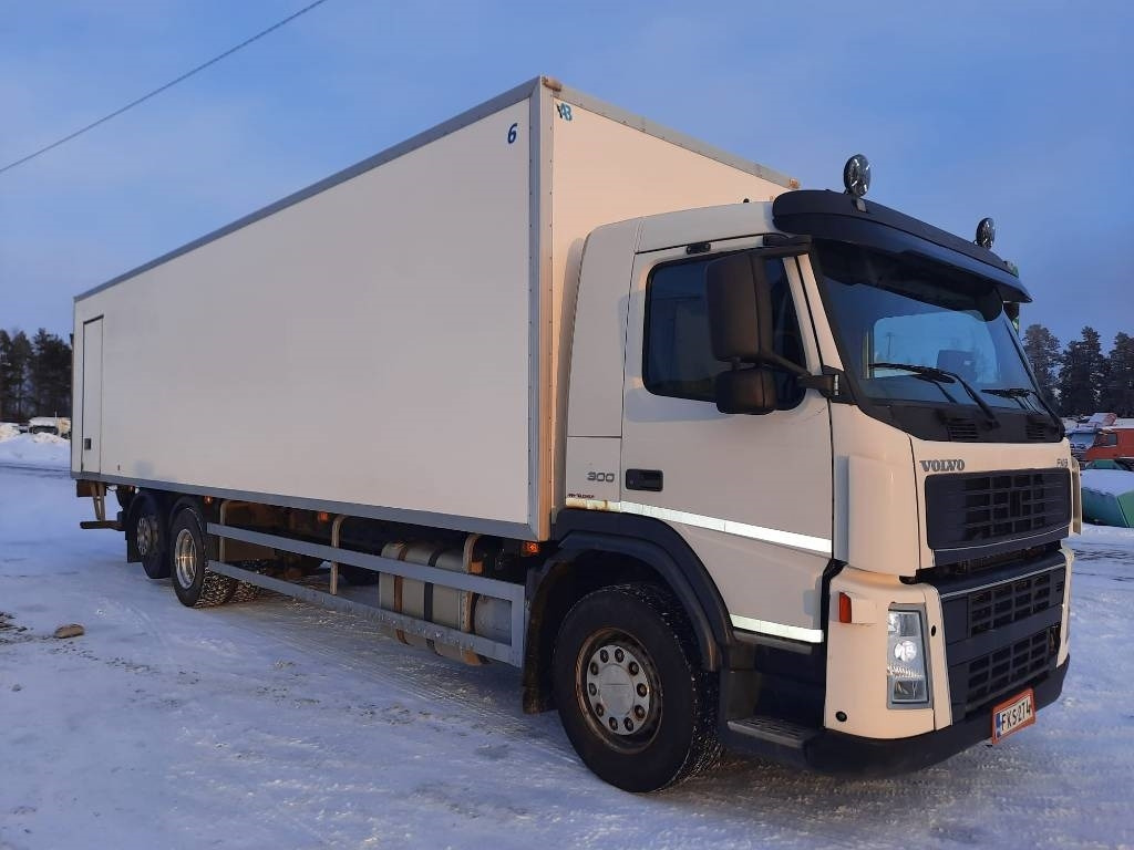 Volvo FM 9 300 - Камион фургон: снимка 2 Volvo FM 9 300 - Камион фургон: снимка 2