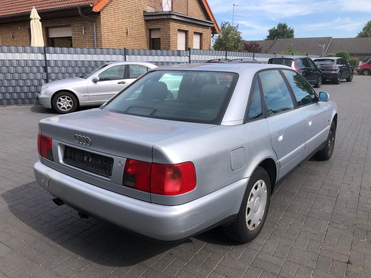 Audi A6 C4 1.8 Auto - Седан: снимка 2 Audi A6 C4 1.8 Auto - Седан: снимка 2