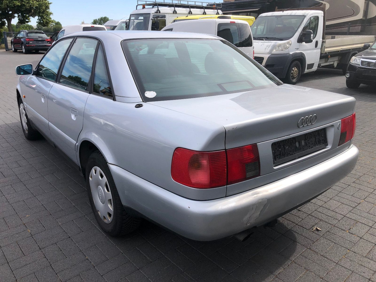 Audi A6 C4 1.8 Auto - Седан: снимка 4 Audi A6 C4 1.8 Auto - Седан: снимка 4