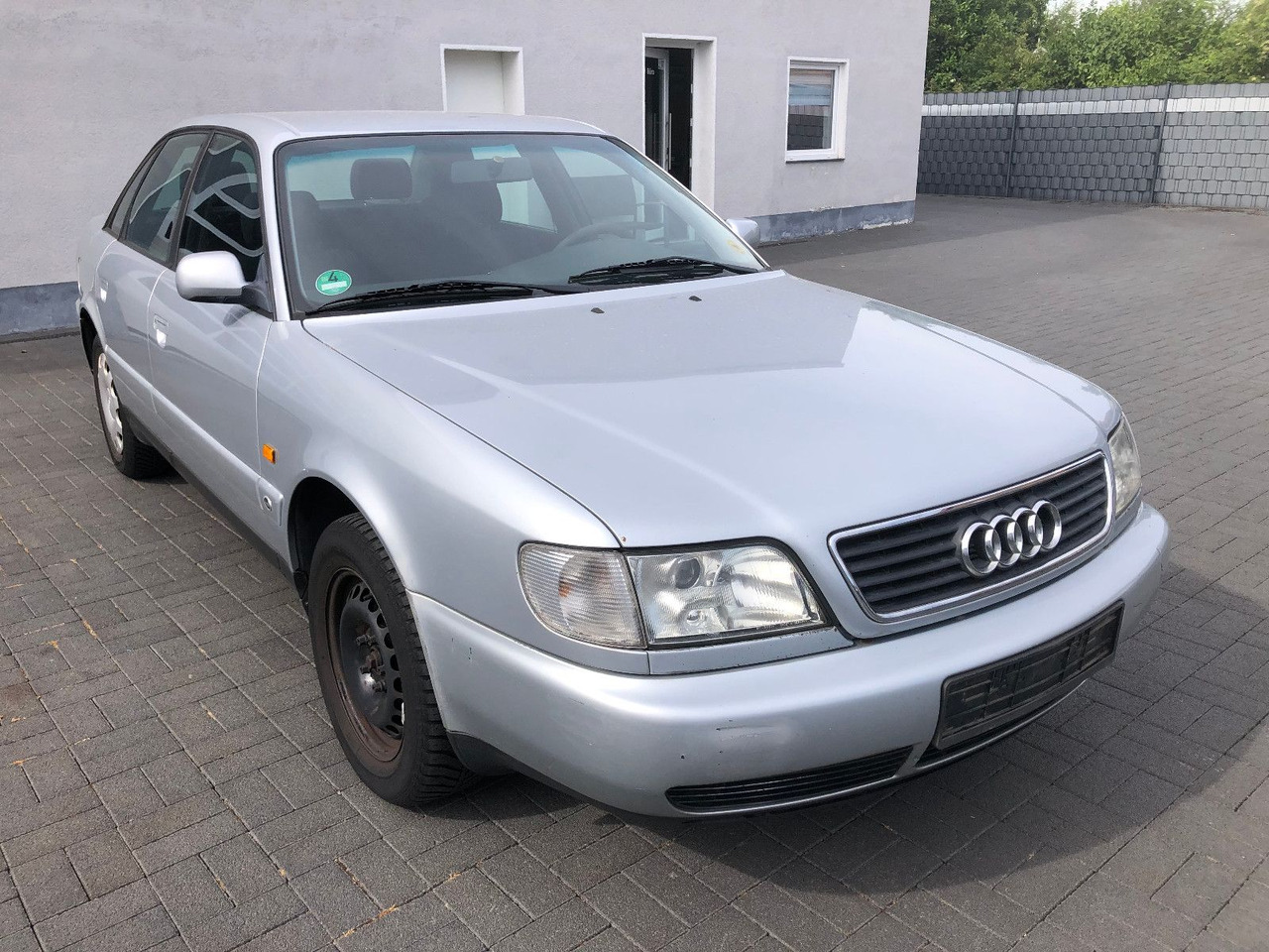 Audi A6 C4 1.8 Auto - Седан: снимка 3 Audi A6 C4 1.8 Auto - Седан: снимка 3