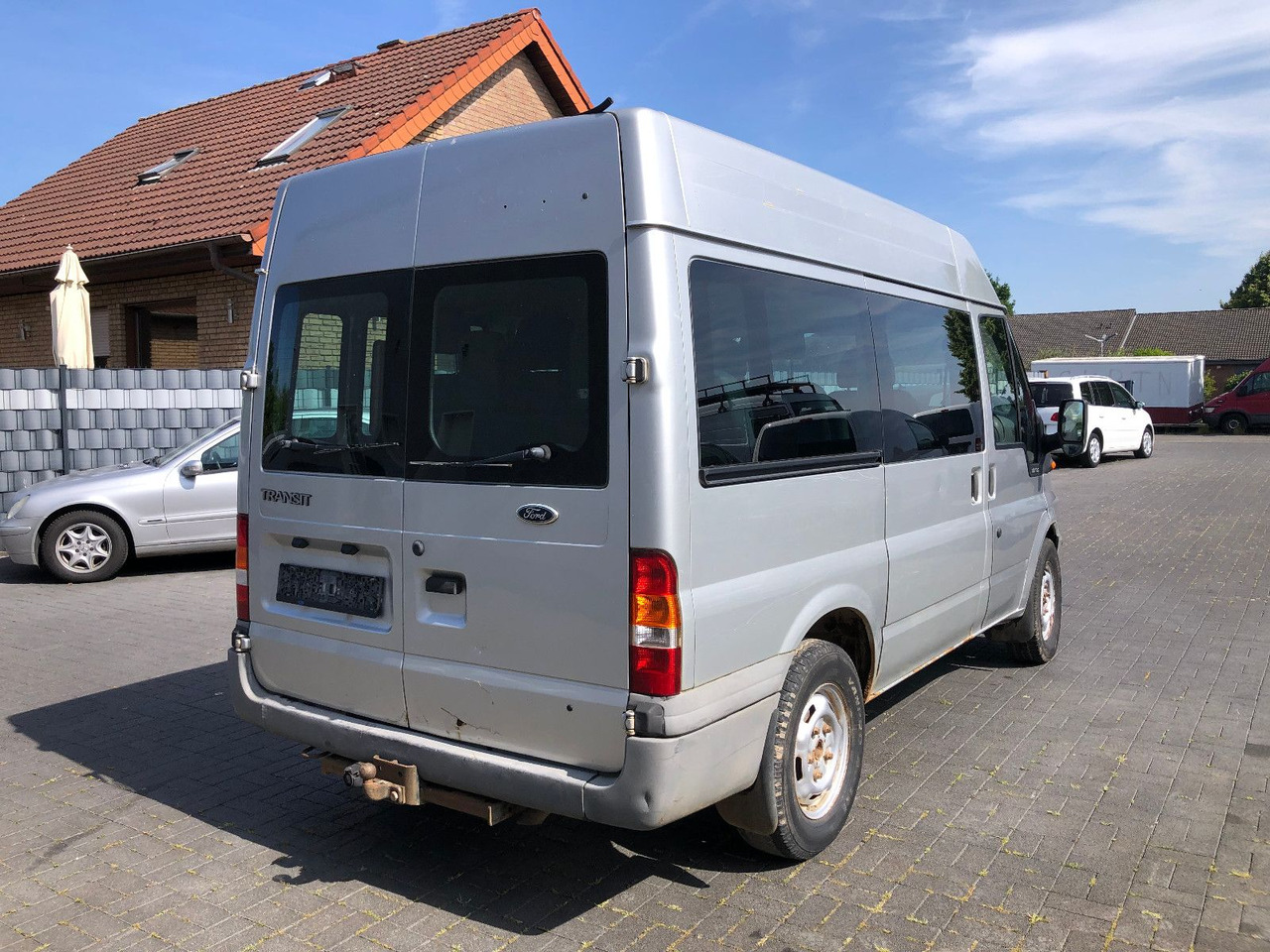 Ford Transit 2.4 TDi, Heckantrieb, 8-Sitzer, Klima - Пътнически бус: снимка 2 Ford Transit 2.4 TDi, Heckantrieb, 8-Sitzer, Klima - Пътнически бус: снимка 2