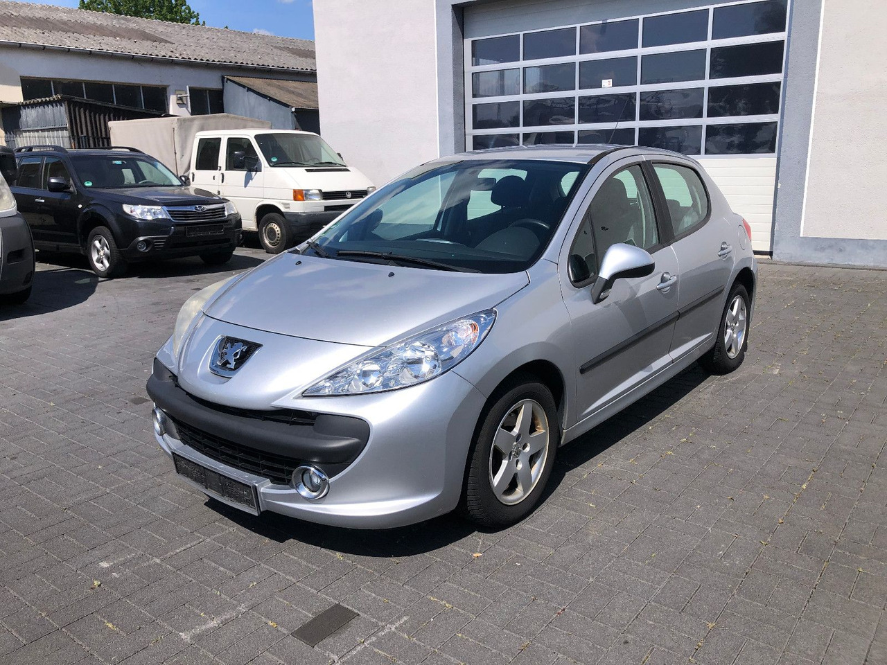 Peugeot 207 Urban Move 1.4i - Седан: снимка 3 Peugeot 207 Urban Move 1.4i - Седан: снимка 3
