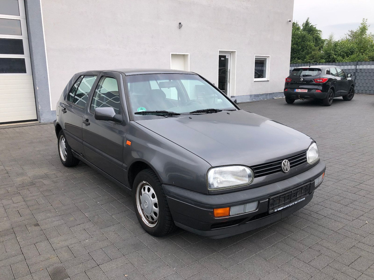 Volkswagen Golf 1.8 GL Klima - Седан: снимка 1 Volkswagen Golf 1.8 GL Klima - Седан: снимка 1