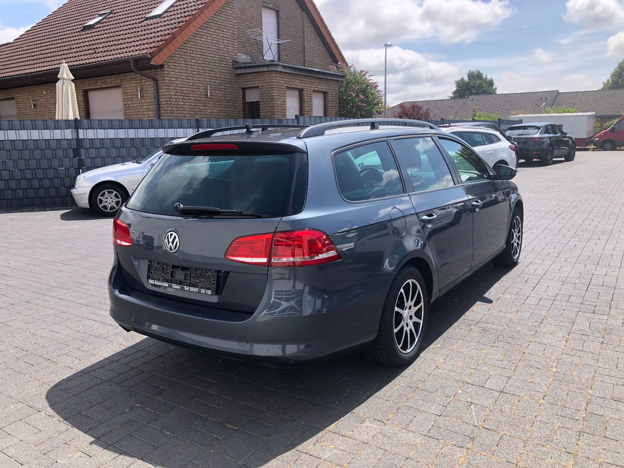 Volkswagen Passat Variant 1.4 TSi Trendline - Комби: снимка 2 Volkswagen Passat Variant 1.4 TSi Trendline - Комби: снимка 2
