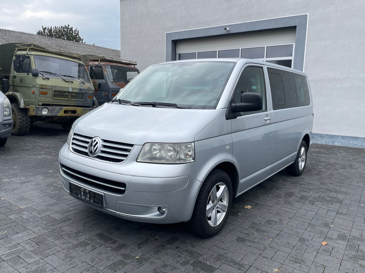 Volkswagen T5 2.5 TDi Caravelle 4Motion 8-Sitzer - Пътнически бус: снимка 3 Volkswagen T5 2.5 TDi Caravelle 4Motion 8-Sitzer - Пътнически бус: снимка 3