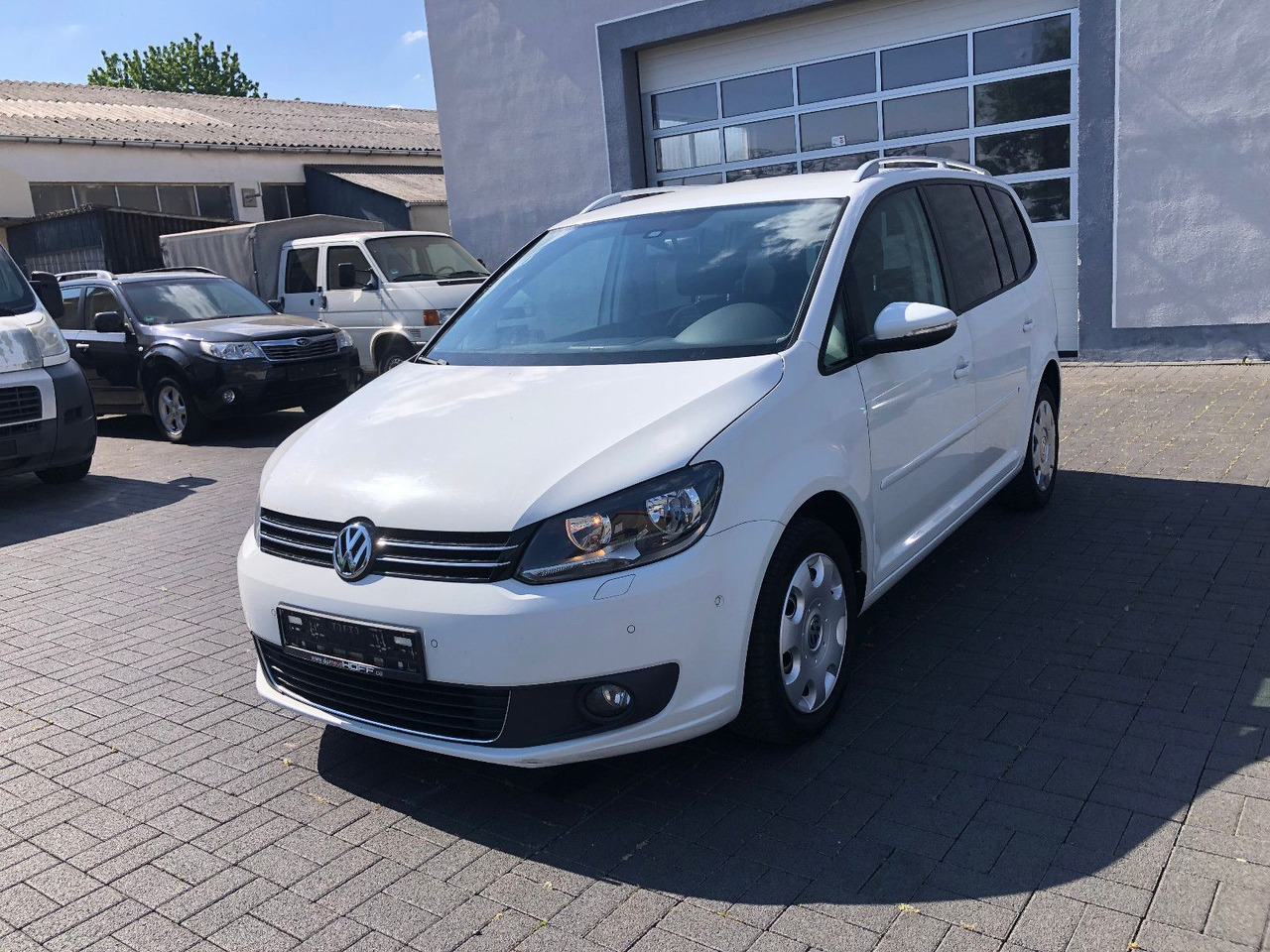 Volkswagen Touran 2.0 TDI Cup, 7-Sitzer - Пътнически бус: снимка 1 Volkswagen Touran 2.0 TDI Cup, 7-Sitzer - Пътнически бус: снимка 1