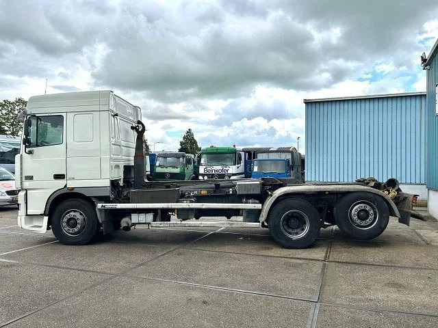 DAF 95.480 XF SPACECAB 6x2 WITH HOOK-ARM SYSTEM (EURO 3 / ZF16 MANUAL GEARBOX / ZF-INTARDER / STEEL-/AIR SUSPENSION / AIRCONDITIONIN - Мултилифт с кука камион: снимка 5 DAF 95.480 XF SPACECAB 6x2 WITH HOOK-ARM SYSTEM (EURO 3 / ZF16 MANUAL GEARBOX / ZF-INTARDER / STEEL-/AIR SUSPENSION / AIRCONDITIONIN - Мултилифт с кука камион: снимка 5
