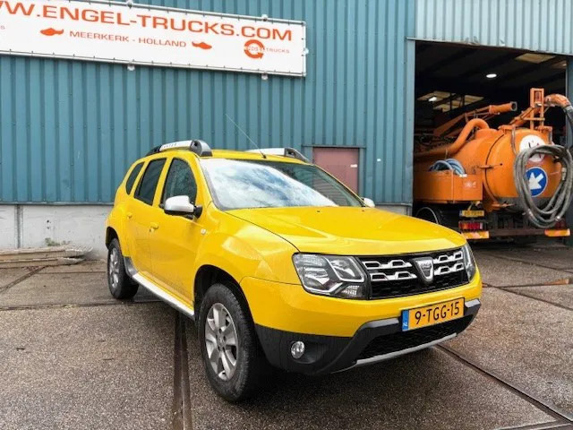 Dacia Duster 1.5DCI 4x4 MINI MPV (6 GEARS MANUAL GEARBOX / AIRCONDITIONING / CRUISE CONTROL / ETC.) - Лек автомобил: снимка 2 Dacia Duster 1.5DCI 4x4 MINI MPV (6 GEARS MANUAL GEARBOX / AIRCONDITIONING / CRUISE CONTROL / ETC.) - Лек автомобил: снимка 2