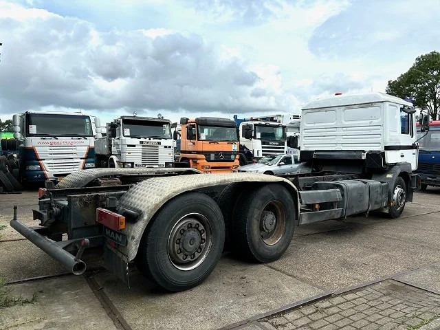 MAN 26.414 FNL-T (6-CILINDERHEADS) 6x4 CHASSIS (EURO 2 / ZF16 MANUAL GEARBOX / REDUCTION AXLES) - Шаси кабина: снимка 3 MAN 26.414 FNL-T (6-CILINDERHEADS) 6x4 CHASSIS (EURO 2 / ZF16 MANUAL GEARBOX / REDUCTION AXLES) - Шаси кабина: снимка 3
