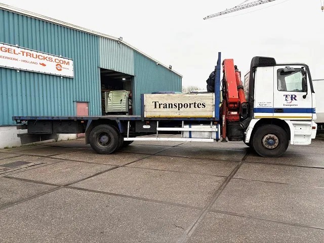 Mercedes-Benz Actros 2031 K WITH PALFINGER PK1101 CRANE (MANUAL GEARBOX / FULL STEEL SUSPENSION / REDUCTION AXLE / REMOTE CONTROL) - Камион с кран: снимка 4 Mercedes-Benz Actros 2031 K WITH PALFINGER PK1101 CRANE (MANUAL GEARBOX / FULL STEEL SUSPENSION / REDUCTION AXLE / REMOTE CONTROL) - Камион с кран: снимка 4