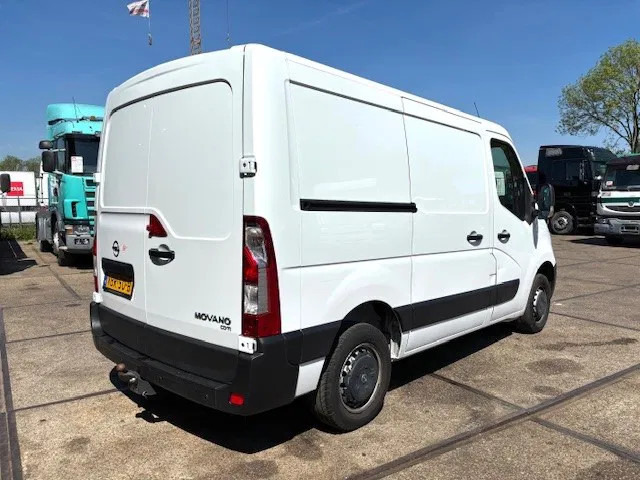 Opel Movano T3300 2.4CDTI L1H1 (EURO 6 / 6 GEARS MANUAL GEARBOX / AIRCONDITIONING / APPLE CARPLAY / REAR VIEW CAMERA / ETC) - Малък ван: снимка 3 Opel Movano T3300 2.4CDTI L1H1 (EURO 6 / 6 GEARS MANUAL GEARBOX / AIRCONDITIONING / APPLE CARPLAY / REAR VIEW CAMERA / ETC) - Малък ван: снимка 3