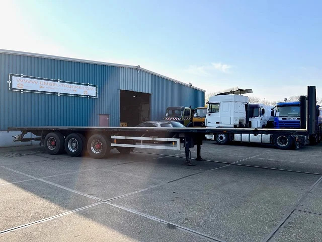 Van Hool 3B1047 13.60M. FLATBED TRAILER WITH 40FT TWISTLOCKS (SAF-AXLES / DISC BRAKES / 40FT TWISTLOCKS) - Бордово полуремарке/ Платформа: снимка 4 Van Hool 3B1047 13.60M. FLATBED TRAILER WITH 40FT TWISTLOCKS (SAF-AXLES / DISC BRAKES / 40FT TWISTLOCKS) - Бордово полуремарке/ Платформа: снимка 4