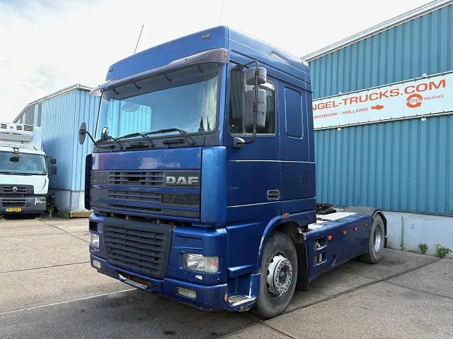 DAF 95.380 XF SPACECAB (EURO 2 / ZF16 MANUAL GEARBOX / HYDRAULIC KIT / P.T.O. / SIDE SKIRTS / AIRCONDITIONING) - Влекач: снимка 1 DAF 95.380 XF SPACECAB (EURO 2 / ZF16 MANUAL GEARBOX / HYDRAULIC KIT / P.T.O. / SIDE SKIRTS / AIRCONDITIONING) - Влекач: снимка 1