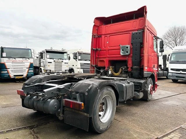 DAF 95.480 XF SPACECAB (EURO 3 / ZF16 MANUAL GEARBOX / 2x DIESELTANK / AIRCONDITIONING) - Влекач: снимка 3 DAF 95.480 XF SPACECAB (EURO 3 / ZF16 MANUAL GEARBOX / 2x DIESELTANK / AIRCONDITIONING) - Влекач: снимка 3