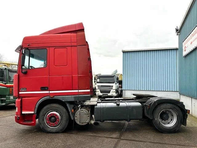 DAF 95.480 XF SPACECAB (EURO 3 / ZF16 MANUAL GEARBOX / 2x DIESELTANK / AIRCONDITIONING) - Влекач: снимка 5 DAF 95.480 XF SPACECAB (EURO 3 / ZF16 MANUAL GEARBOX / 2x DIESELTANK / AIRCONDITIONING) - Влекач: снимка 5