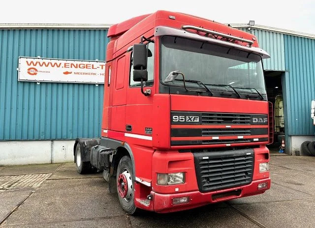 DAF 95.480 XF SPACECAB (EURO 3 / ZF16 MANUAL GEARBOX / 2x DIESELTANK / AIRCONDITIONING) - Влекач: снимка 2 DAF 95.480 XF SPACECAB (EURO 3 / ZF16 MANUAL GEARBOX / 2x DIESELTANK / AIRCONDITIONING) - Влекач: снимка 2