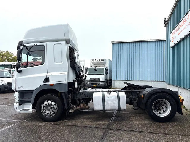 DAF CF 85.460 SPACECAB 4x2 (AS-TRONIC / MX-BRAKE / AIRCONDITIONING / ADR-VLG / FRIDGE / EURO 5 / ETC.) - Влекач: снимка 5 DAF CF 85.460 SPACECAB 4x2 (AS-TRONIC / MX-BRAKE / AIRCONDITIONING / ADR-VLG / FRIDGE / EURO 5 / ETC.) - Влекач: снимка 5