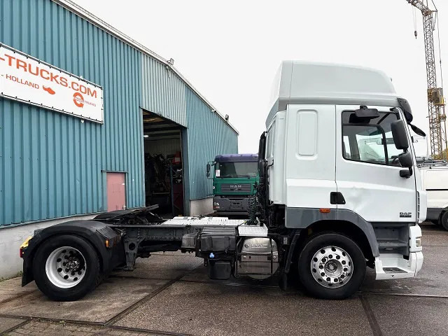 DAF CF 85.460 SPACECAB 4x2 (AS-TRONIC / MX-BRAKE / AIRCONDITIONING / ADR-VLG / FRIDGE / EURO 5 / ETC.) - Влекач: снимка 4 DAF CF 85.460 SPACECAB 4x2 (AS-TRONIC / MX-BRAKE / AIRCONDITIONING / ADR-VLG / FRIDGE / EURO 5 / ETC.) - Влекач: снимка 4