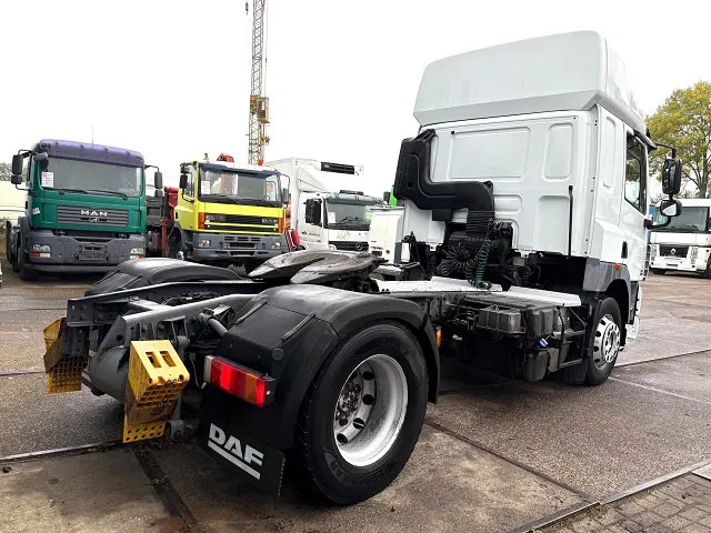 DAF CF 85.460 SPACECAB 4x2 (AS-TRONIC / MX-BRAKE / AIRCONDITIONING / ADR-VLG / FRIDGE / EURO 5 / ETC.) - Влекач: снимка 3 DAF CF 85.460 SPACECAB 4x2 (AS-TRONIC / MX-BRAKE / AIRCONDITIONING / ADR-VLG / FRIDGE / EURO 5 / ETC.) - Влекач: снимка 3