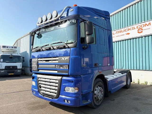 DAF XF 105.460 ATE SPACECAB (ZF16 MANUAL GEARBOX / HYDRAULIC KIT / P.T.O. / ADR-VLG / FULL SPOILERSET / FRIDGE) - Влекач: снимка 1 DAF XF 105.460 ATE SPACECAB (ZF16 MANUAL GEARBOX / HYDRAULIC KIT / P.T.O. / ADR-VLG / FULL SPOILERSET / FRIDGE) - Влекач: снимка 1