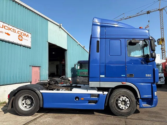 DAF XF 105.460 ATE SPACECAB (ZF16 MANUAL GEARBOX / HYDRAULIC KIT / P.T.O. / ADR-VLG / FULL SPOILERSET / FRIDGE) - Влекач: снимка 4 DAF XF 105.460 ATE SPACECAB (ZF16 MANUAL GEARBOX / HYDRAULIC KIT / P.T.O. / ADR-VLG / FULL SPOILERSET / FRIDGE) - Влекач: снимка 4