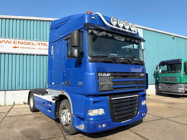 DAF XF 105.460 ATE SPACECAB (ZF16 MANUAL GEARBOX / HYDRAULIC KIT / P.T.O. / ADR-VLG / FULL SPOILERSET / FRIDGE) - Влекач: снимка 2 DAF XF 105.460 ATE SPACECAB (ZF16 MANUAL GEARBOX / HYDRAULIC KIT / P.T.O. / ADR-VLG / FULL SPOILERSET / FRIDGE) - Влекач: снимка 2