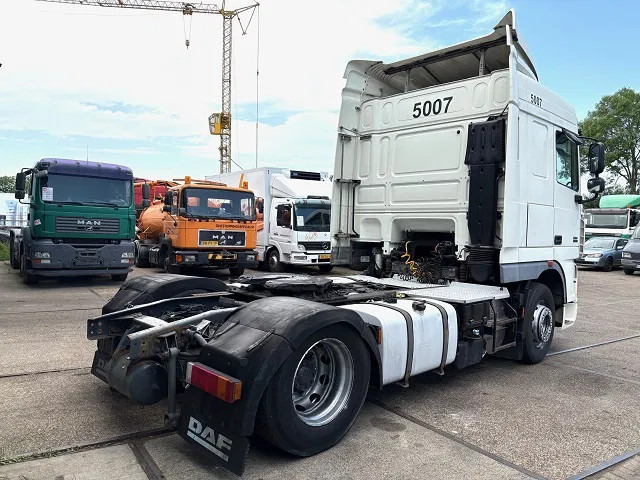 DAF XF 105.460 SPACECAB (4 IDENTICAL UNITS AVAILBLE) (ZF16 MANUAL GEARBOX / MX-BRAKE / 870+430 LITER TANK / FRIDGE / AIRCONDITIONING - Влекач: снимка 3 DAF XF 105.460 SPACECAB (4 IDENTICAL UNITS AVAILBLE) (ZF16 MANUAL GEARBOX / MX-BRAKE / 870+430 LITER TANK / FRIDGE / AIRCONDITIONING - Влекач: снимка 3